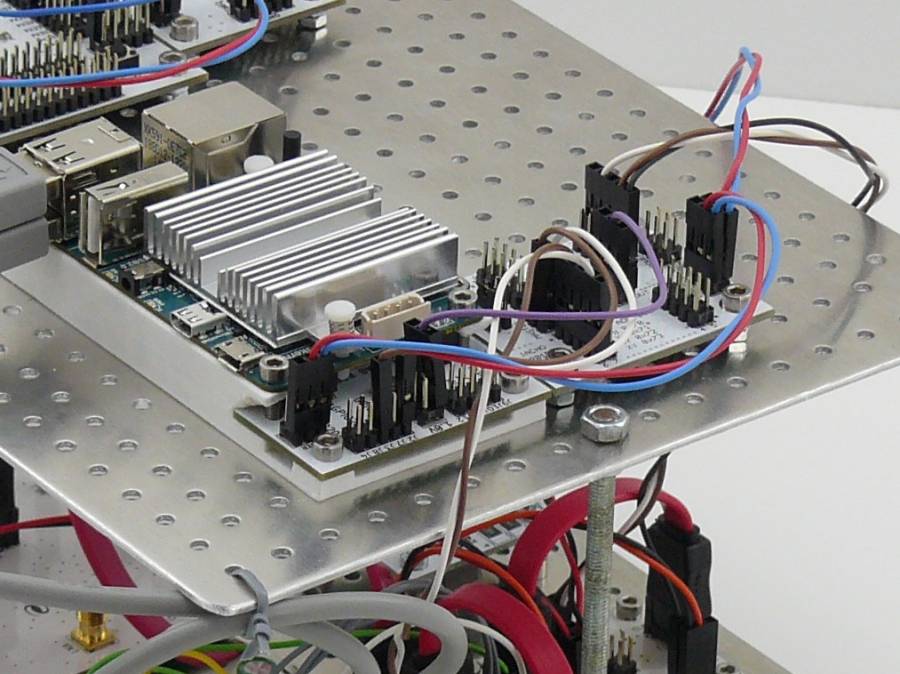 odroidu3_mlab_i2c_connection.jpg odroidu3_mlab_i2c_connection.jpg