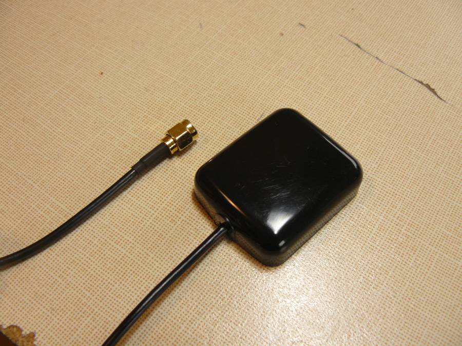 regular_patch_antenna.jpg regular_patch_antenna.jpg